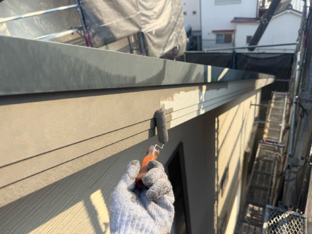 破風板板金・上塗り１回目