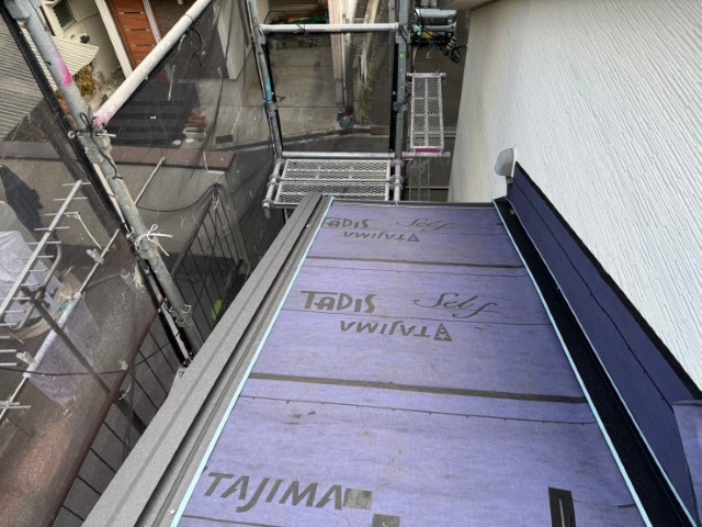 屋根・役物金物