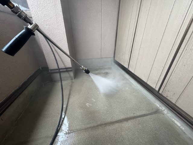 ベランダ土間・高圧洗浄