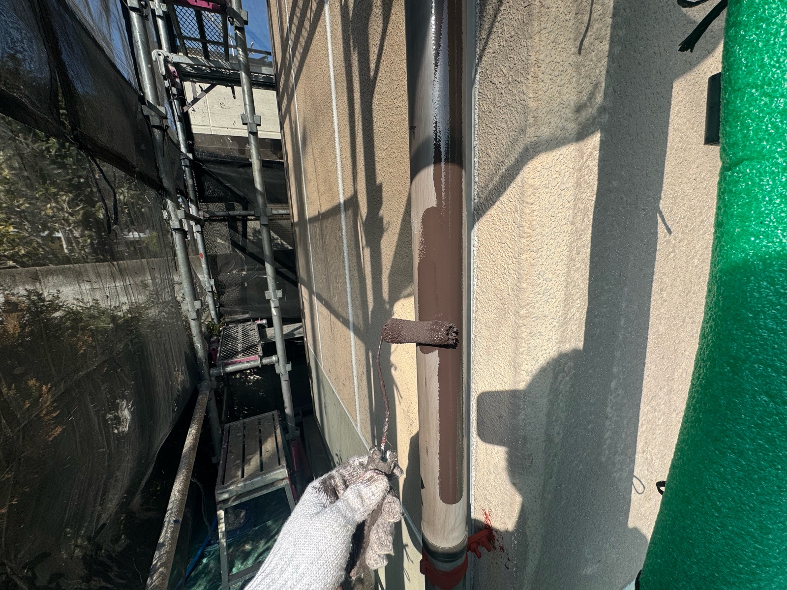 竪樋・上塗り１回目