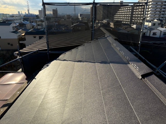 カラーベスト屋根・カバー工法完了