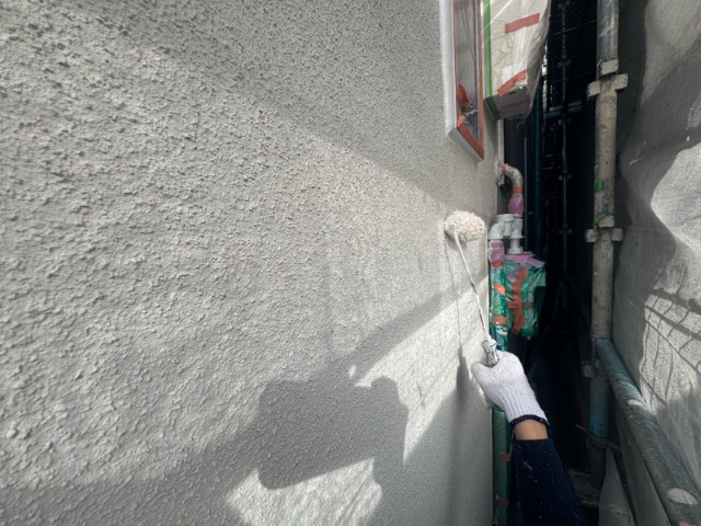 外壁・下塗り１回目
