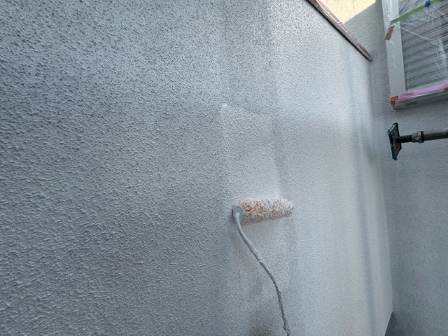 外壁・下塗り2回目