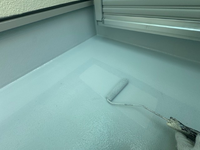 ベランダ土間・上塗り２回目