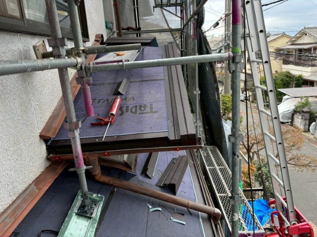 瓦下屋・役物金物取付
