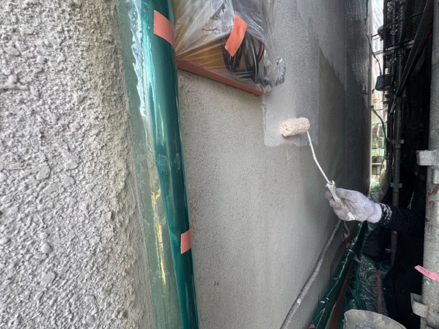 外壁・下塗り１回目