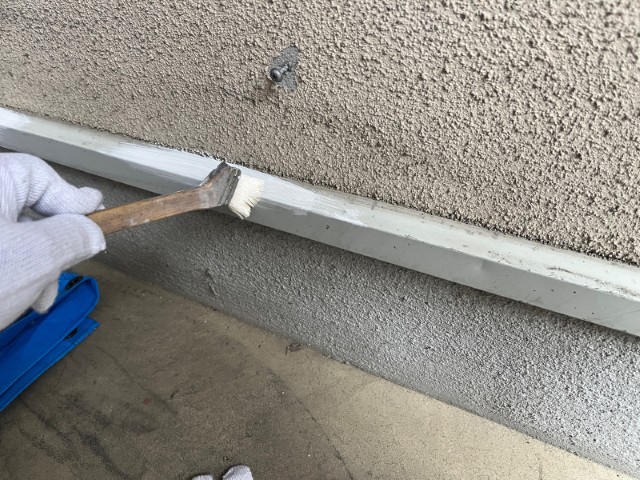水切り金物・下塗り