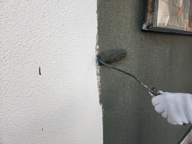 外壁・上塗り1回目