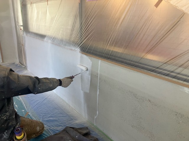 打席面壁1F・下塗り
