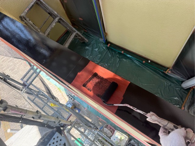 手摺・上塗り１回目