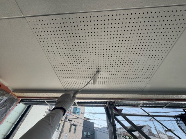 軒天井・下塗り