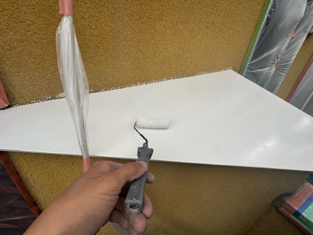 庇・上塗り1回目