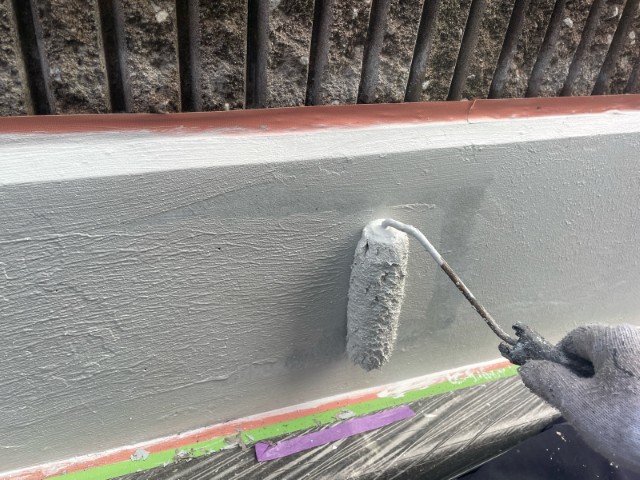 巾木・上塗り１回目