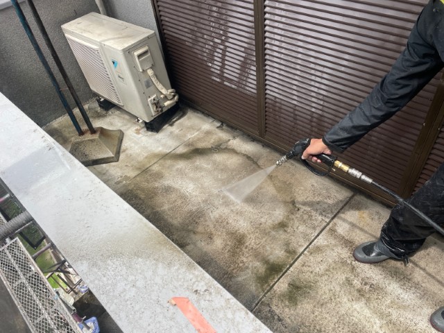 ベランダ土間・高圧洗浄