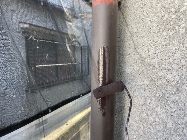 竪樋・上塗り１回目