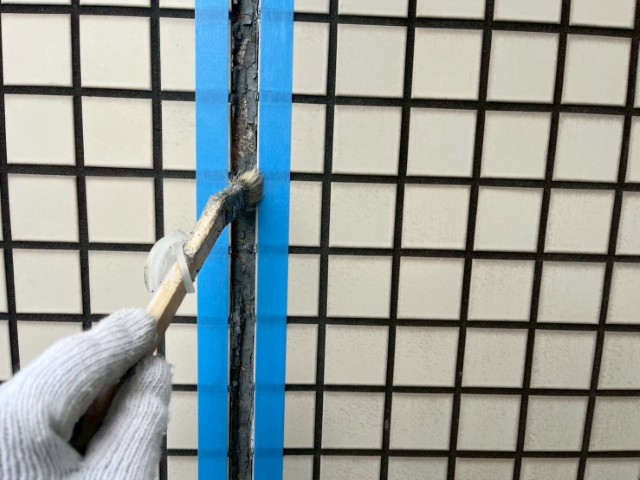 タイル目地・プライマー散布