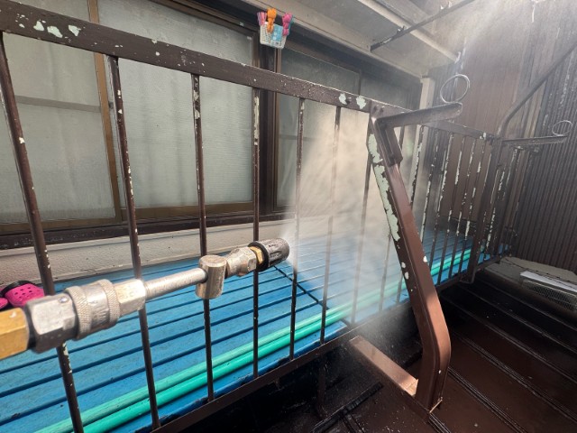 ベランダ手摺・高圧洗浄