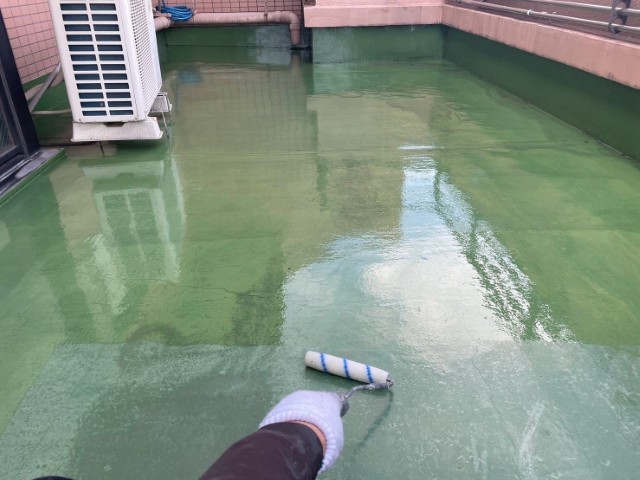 11階ベランダ-・プライマー散布