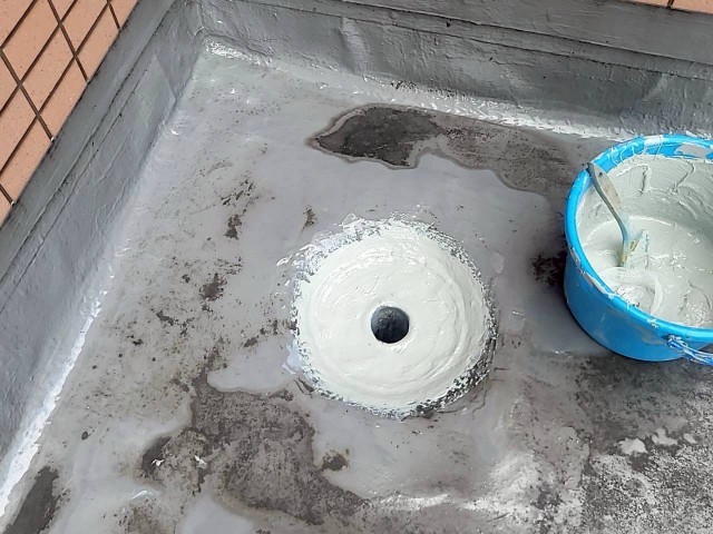 エントランスス上部・改修ドレン取付