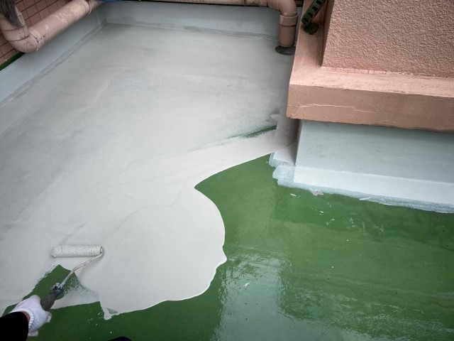 11階ベランダ-・ウレタン防水1層目