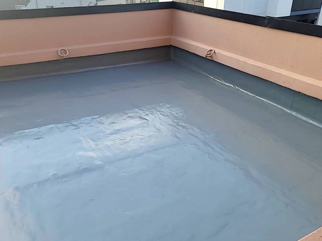 8階陸屋根・トップコート完了