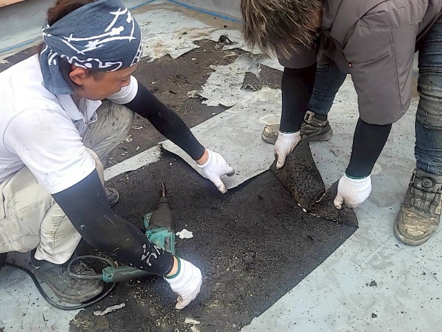 8階陸屋根・既存防水・撤去