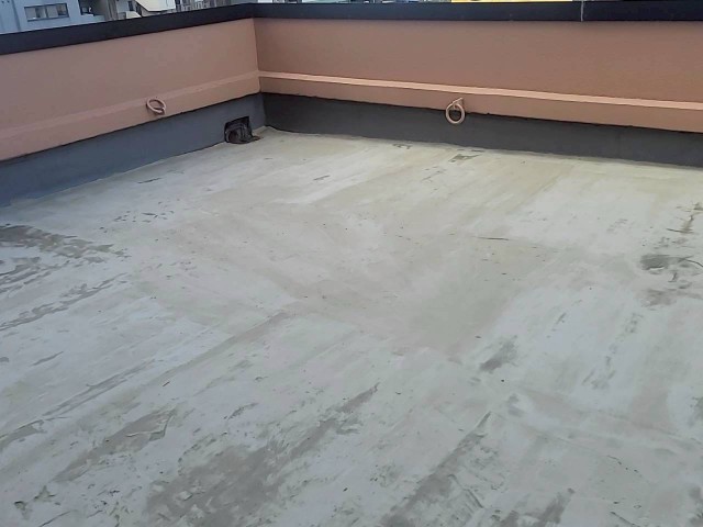 8階陸屋根・下地カチオンしごき・完了