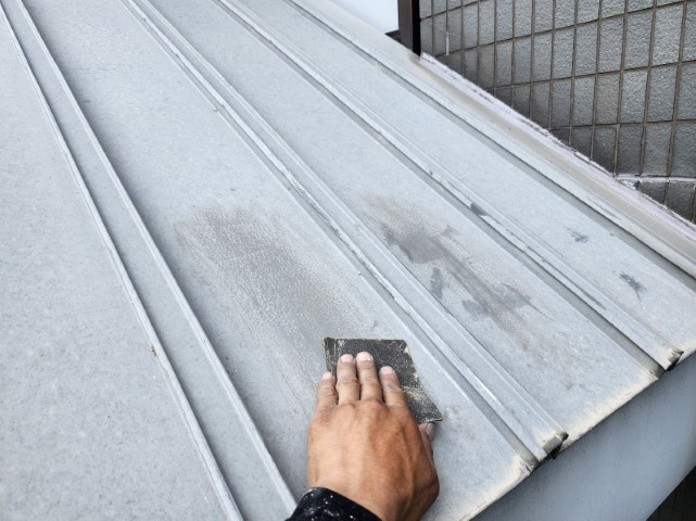 エントランス屋根・目ざらし