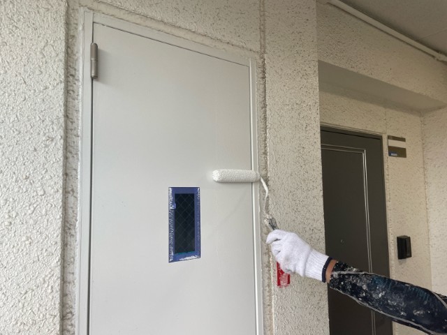 PS扉・上塗り2回目
