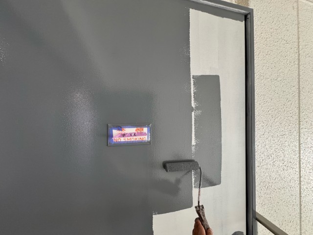 防火扉・上塗り1回目
