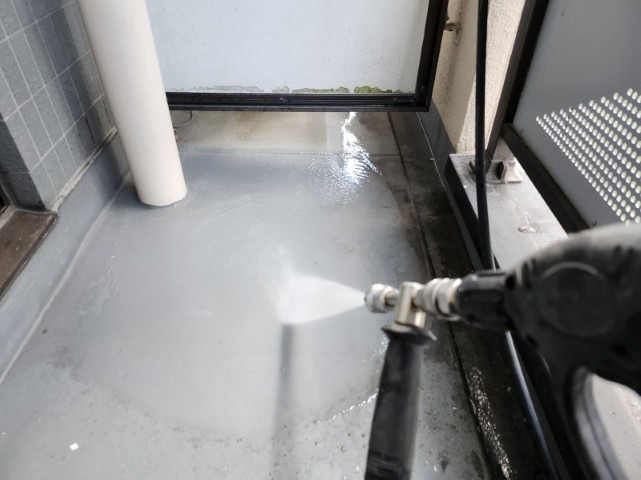 ベランダ土間・高圧洗浄
