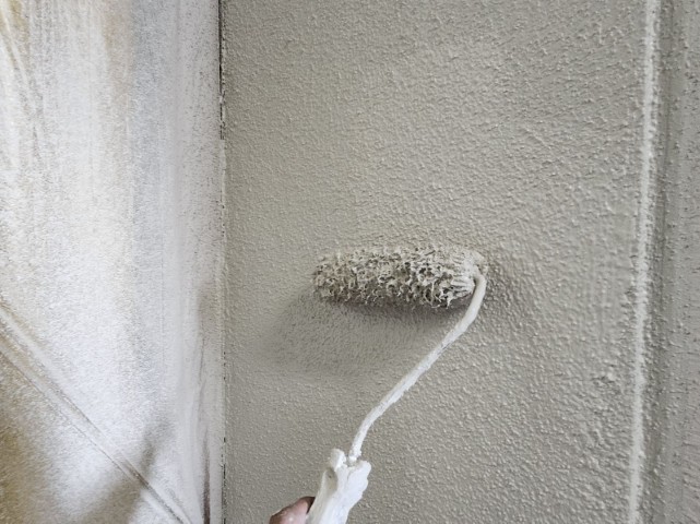 外壁・上塗り1回目