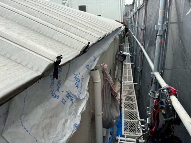 横樋・防水シート取付