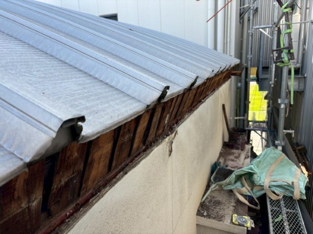 横樋・既存樋・鼻隠し解体