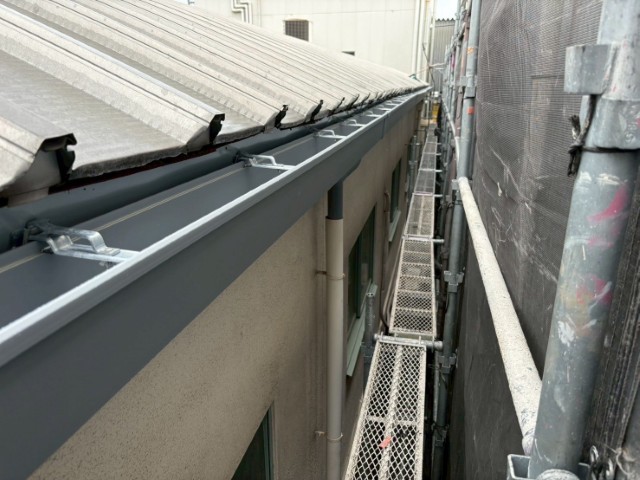 横樋・樋前高165W取付